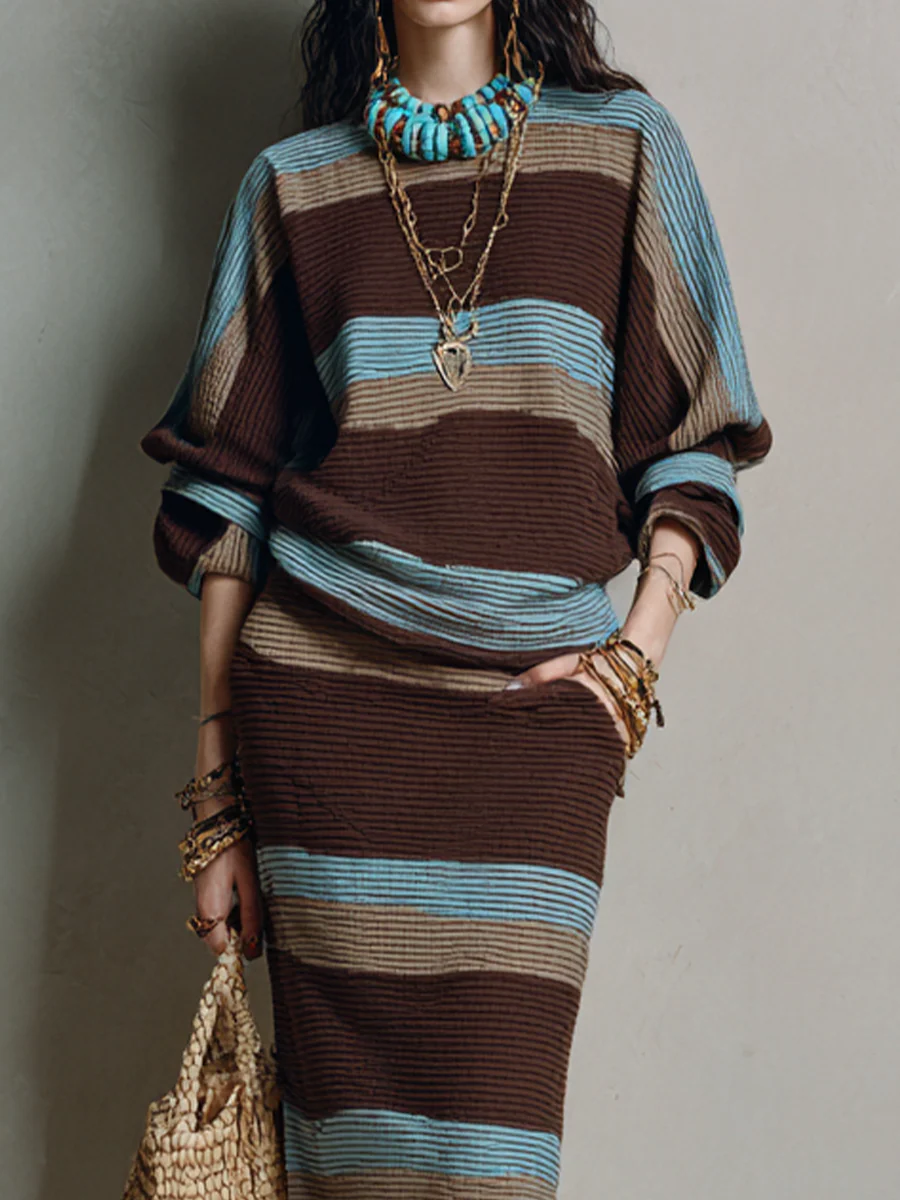 Relaxed Vintage Oversized Sweater & Column Midi Skirt Outfit - Image 2