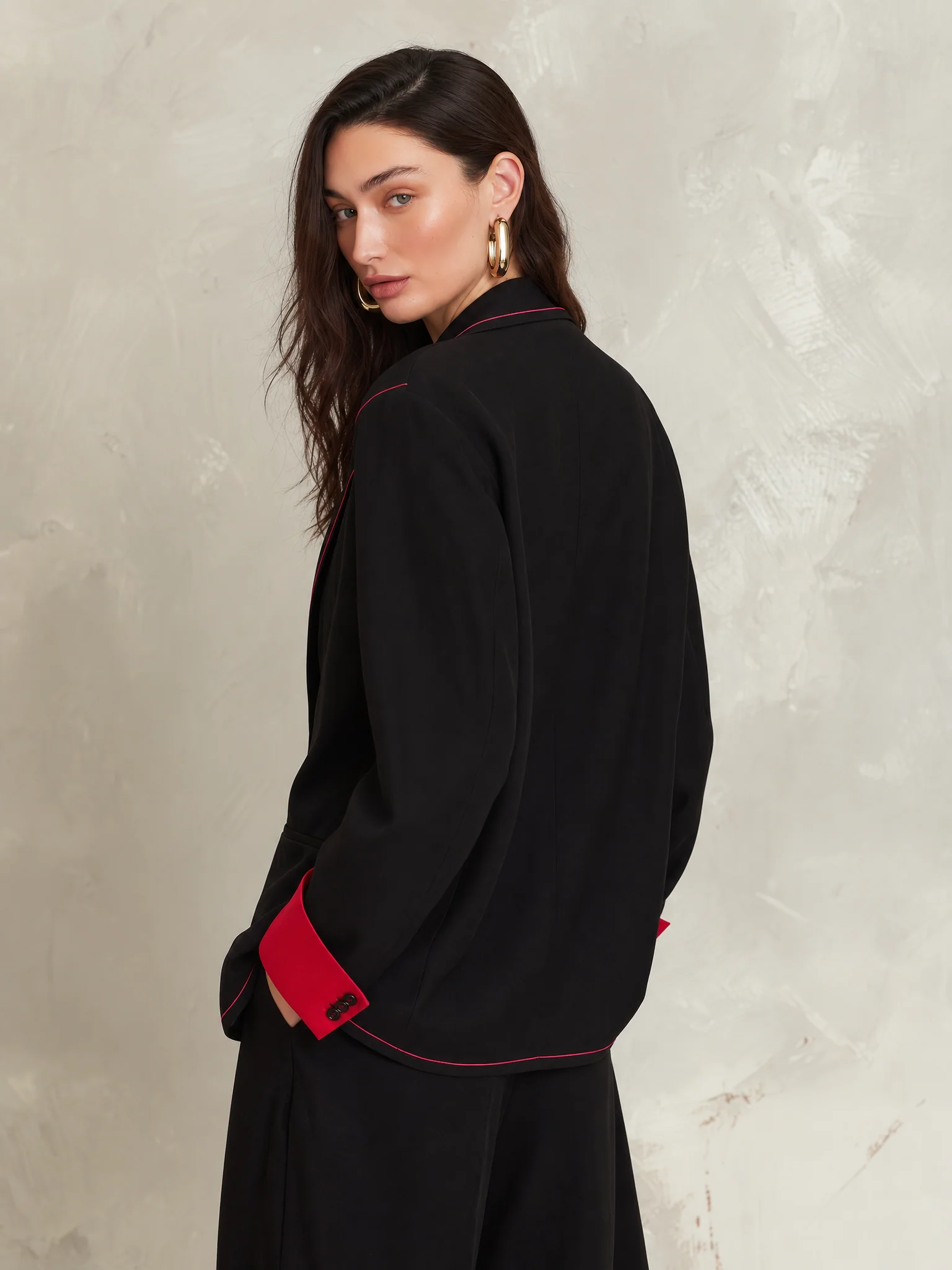 Tailored Black Contrast Trim Blazer - Image 4